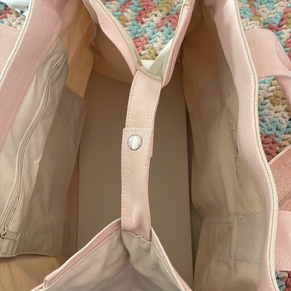 NEW CALVIN KLEIN TOTE BAG - Picture 3 of 5